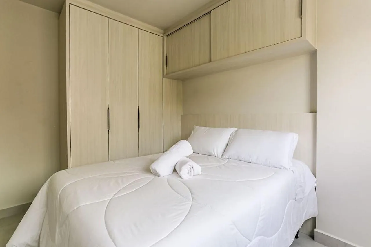 Apartamento Encantador totalmente reformado em condomínio completo CA09V Florianópolis