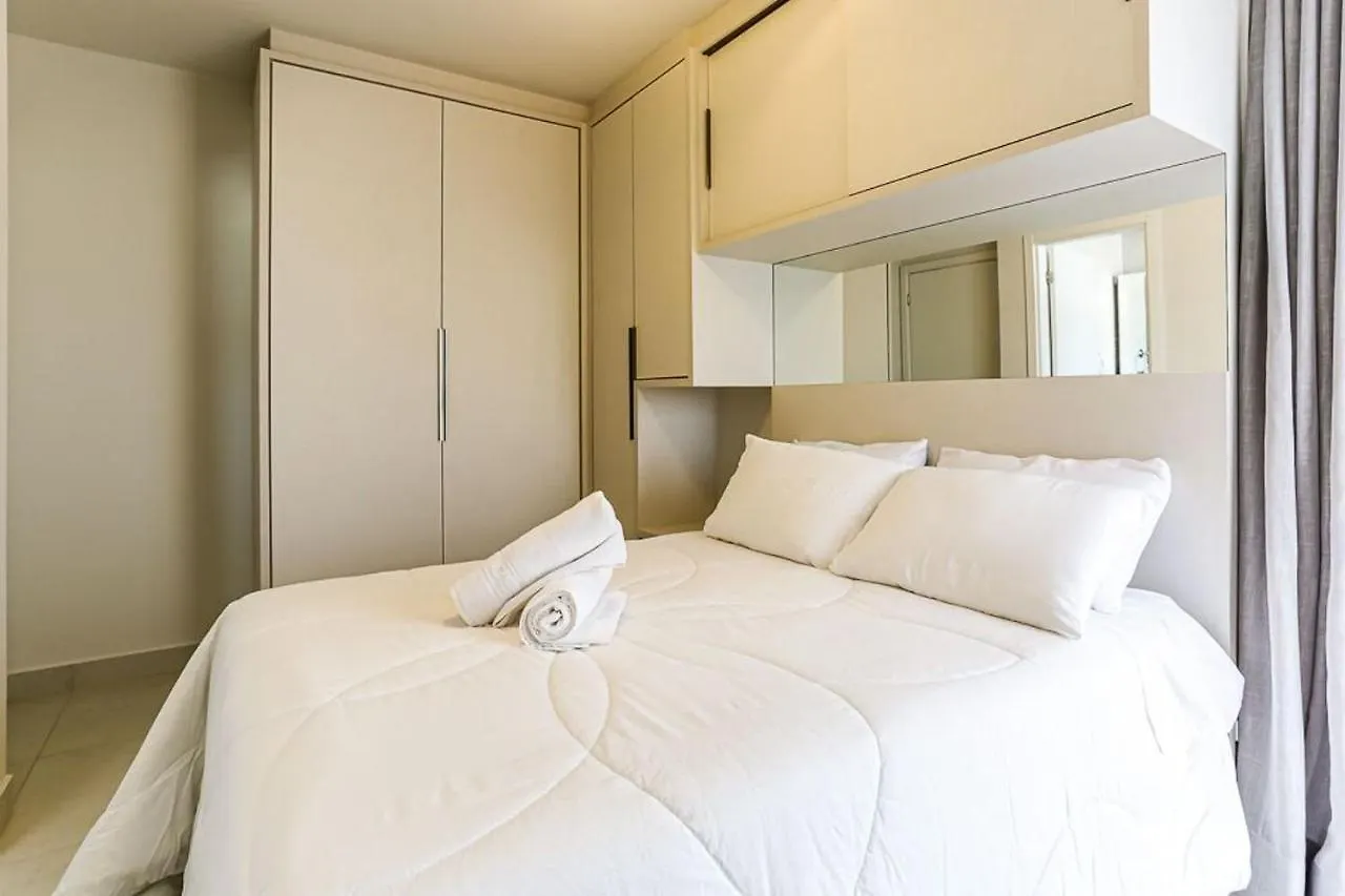 Apartamento Encantador totalmente reformado em condomínio completo CA09V Florianópolis Brasil